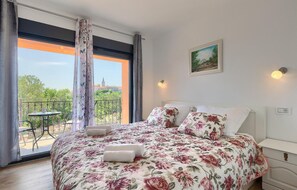 5 camere, ferro/asse da stiro, culla da viaggio, Wi-Fi gratuito