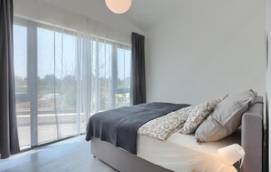 4 bedrooms, iron/ironing board, travel cot, free WiFi