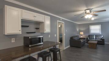 Smart TV, video games