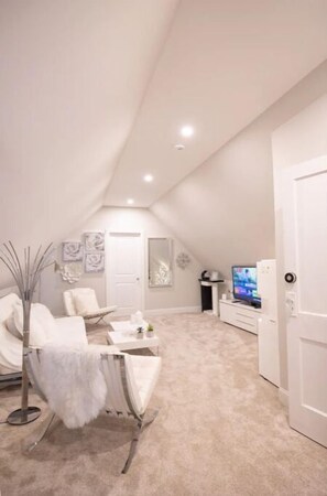 Living area - Bayonne Bay Inn (Bayonne)