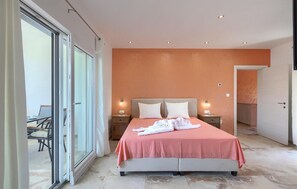 4 Schlafzimmer, Bügeleisen/Bügelbrett, kostenloses WLAN, Bettwäsche