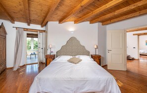 4 Schlafzimmer, Bügeleisen/Bügelbrett, Reisekinderbett, kostenloses WLAN