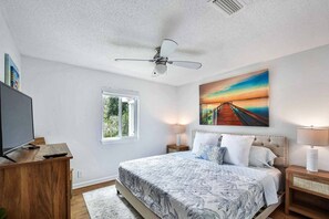 2 chambres, fer et planche à repasser, Wi-Fi, draps fournis