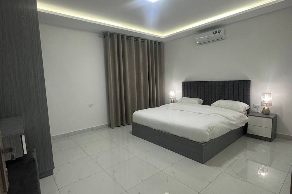 Jrecozy Home Near All Services 22
