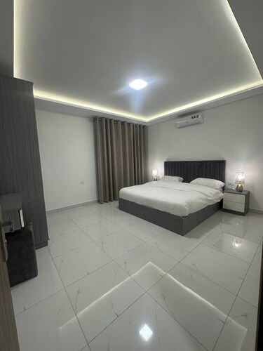 Jrecozy Home Near All Services 22