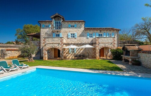Stunning home in Porec
