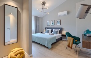 5 bedrooms, iron/ironing board, travel crib, free WiFi - Awesome home in Labin - Rabac (Labin - Rabac)