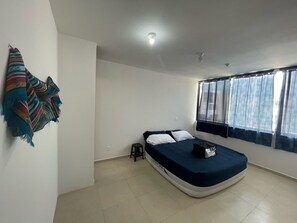 3 bedrooms, WiFi, bed sheets - Shared Stay at this Home, 5 minutes from 5ta Avenida and Punta Esmeralda Beach (Playa del Carmen)