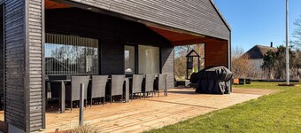 5 bedroom nice home in Hadsund