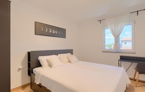 4 多间卧室、熨斗/熨衣板、旅行婴儿床、免费 WiFi