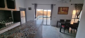 تناول الطعام