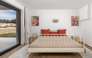 3 bedrooms, iron/ironing board, travel cot, free WiFi