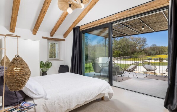 3 chambres, fer et planche à repasser, lit parapluie, Wi-Fi gratuit