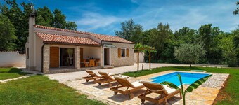 Stunning home in Pula