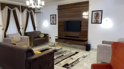 Experience unmatched luxury and comfort at our exquisite 3-bedroom apartment.