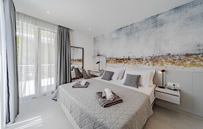 3 bedrooms, travel crib, free WiFi, bed sheets