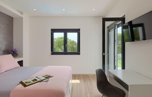 3 chambres, fer et planche à repasser, lit parapluie, Wi-Fi gratuit