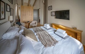 5 chambres, fer et planche à repasser, lit parapluie, Wi-Fi gratuit