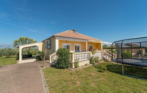 Exterior - Awesome home in Visocane (Visocane)