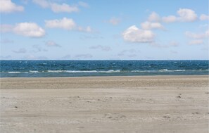 Nær stranden og fisking