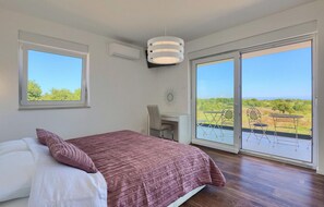 3 camere, ferro/asse da stiro, culla da viaggio, Wi-Fi gratuito