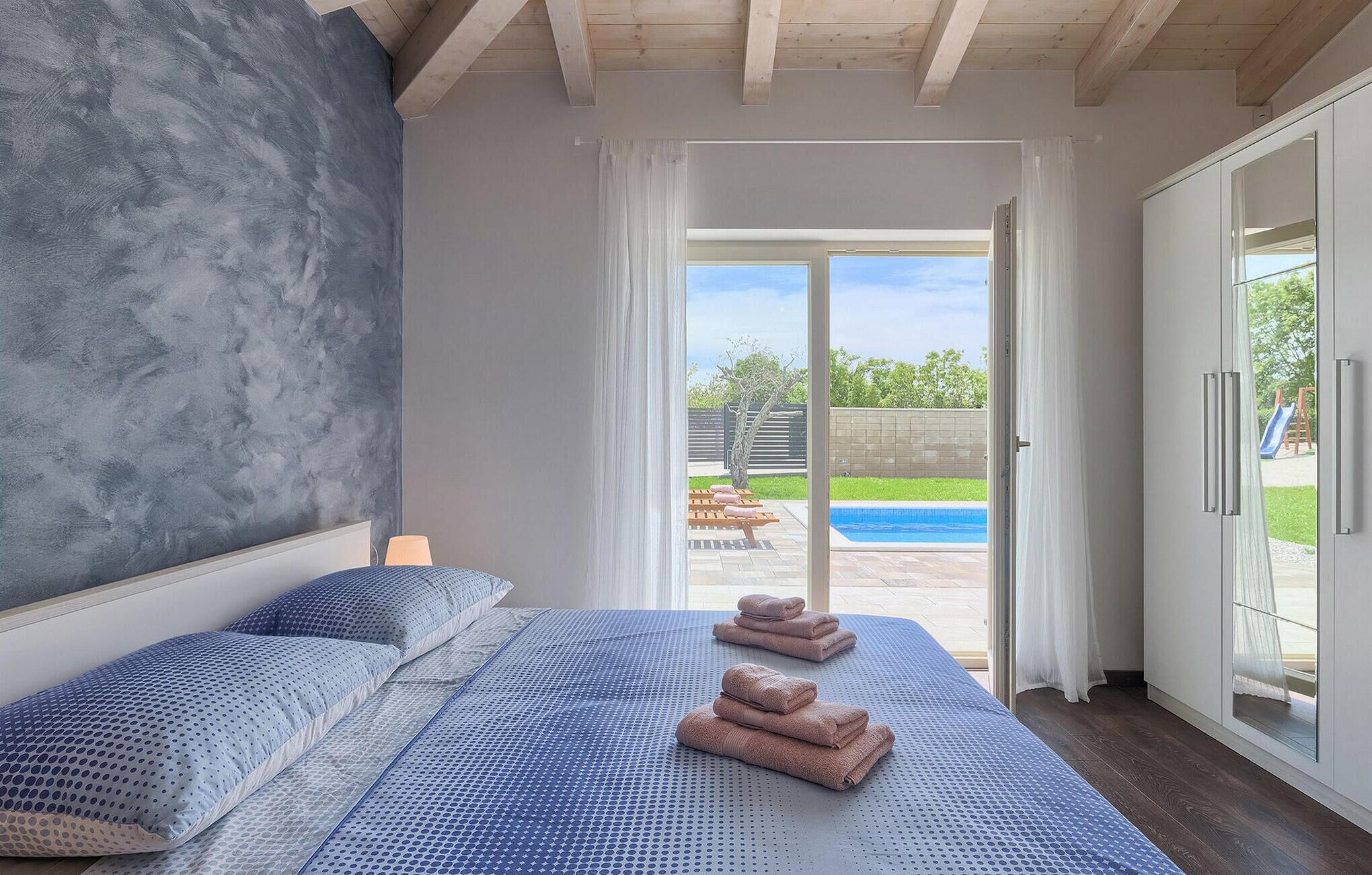 3 soverom, strykejern/-brett, reiseseng for barn og wi-fi (inkludert)