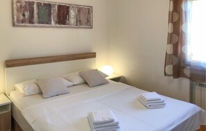 3 Schlafzimmer, Zimmersafe, Bügeleisen/Bügelbrett, Reisekinderbett