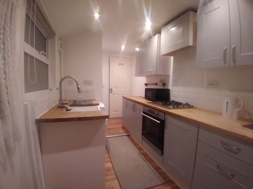 2 Bed House- 5 min walk to Stowmarket train station.