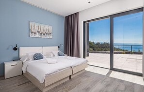 4 habitaciones, tabla de planchar con plancha y wifi gratis