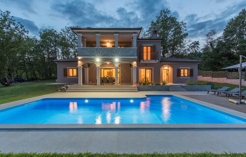 Awesome home in Pazin