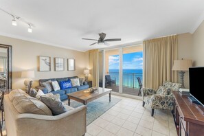 Living area - Emerald Beach Resort 2235 (Panama City Beach)