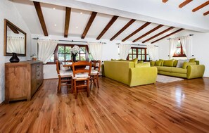 Smart TV, fireplace, DVD player - Lovely home in Rovinj (Rovinj)