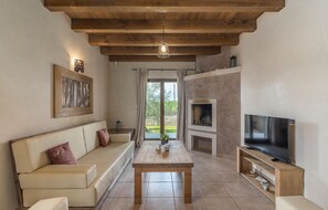 Tv, pejs, bordfodbold, bordtennisbord