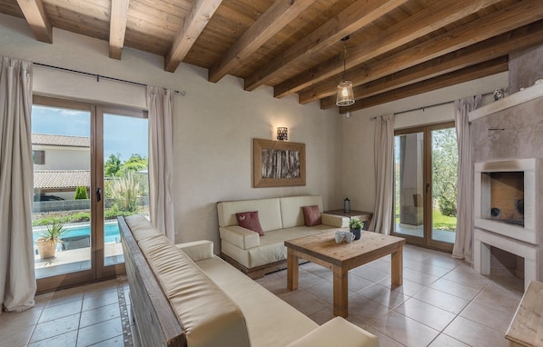 TV, fireplace, table football, ping pong