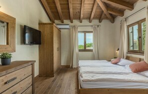 5 室のベッドルーム、アイロン / アイロン台、旅行用ベビーベッド、WiFi (無料)