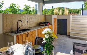 Outdoor dining - Beautiful home in Pazin (Pazin)