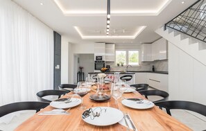 Dining - Lovely home in Vrsi with sauna (vrsi)