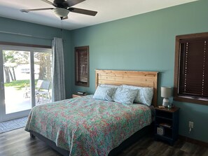 5 bedrooms, desk, free WiFi, bed sheets