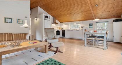 Lovely home in Hurup Thy with WiFi