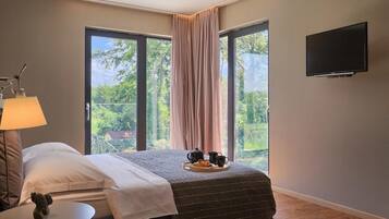 4 makuuhuonetta, silitysrauta/-lauta, vauvan matkasänky, ilmainen Wi-Fi