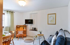 TV - 1 bedroom lovely apartment in Zadar (Zadar)