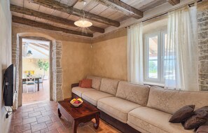 TV, fireplace - Lovely home in Labin - Rabac (Labin - Rabac)