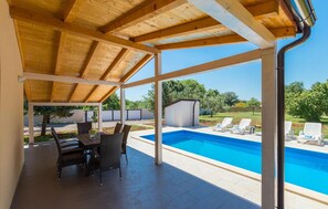 Pool - Gorgeous home in Pula (Pula)
