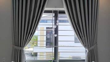 City Double Room | Living area