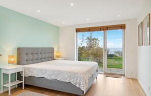 4 chambres, fer et planche à repasser, lit parapluie, Wi-Fi gratuit