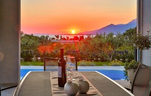 Outdoor dining - Beautiful home in Zadar (Zadar)