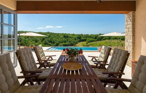 Et oppvarmet basseng