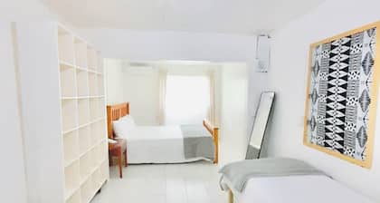 Tonga Cottage - Entire Place 4 Bedrooms with Aircon