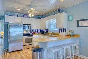 Fridge, microwave, oven, stovetop - Cozy Beach Cottage (Surf City)