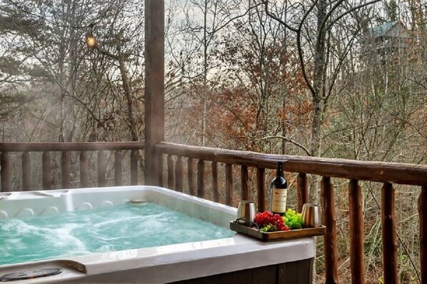 Tina de hidromasaje al aire libre